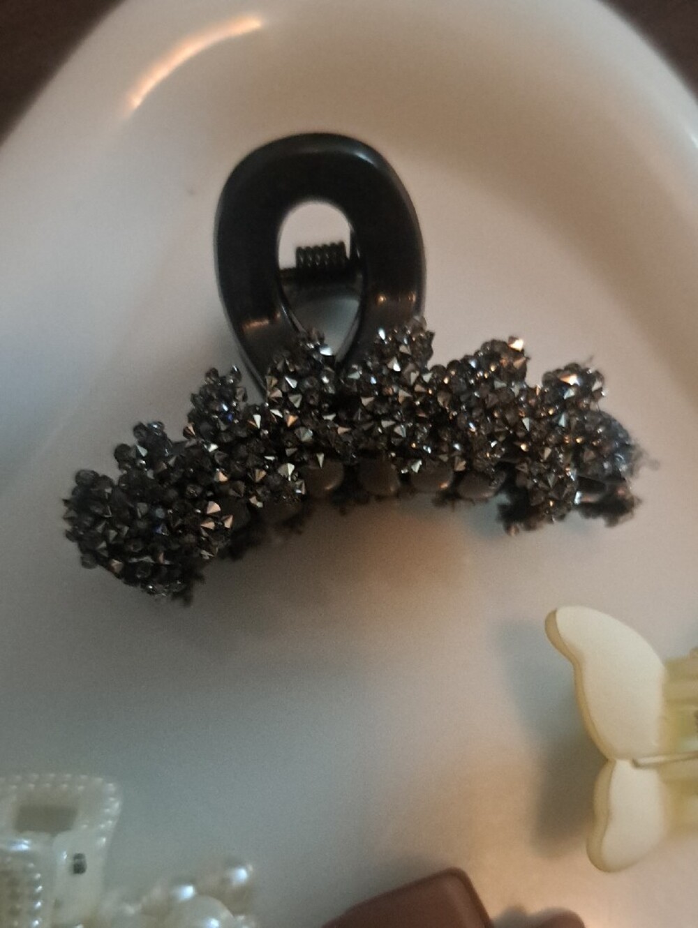 5-Piece Mixed Hair Claw Clip Set Glitter Pearl Bow Flower Matte Butterfly New - Picture 5 of 6